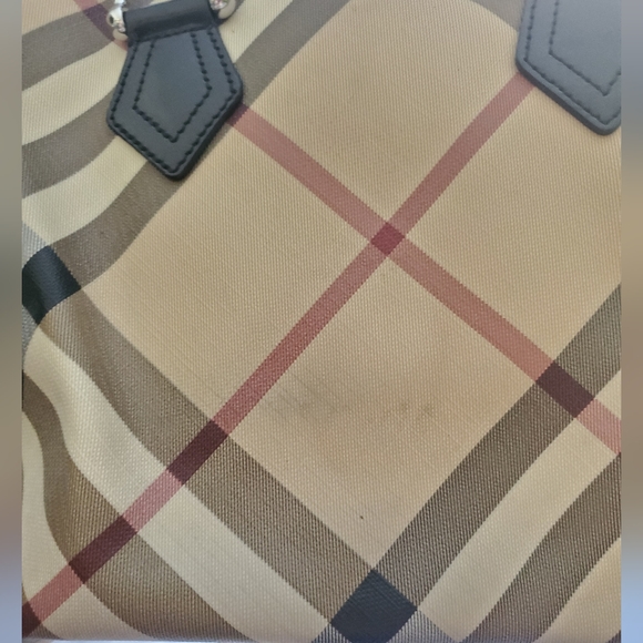 Burberry Novacheck Tote- Coated Canvas with Black Patent Trim. - Picture 6 of 8